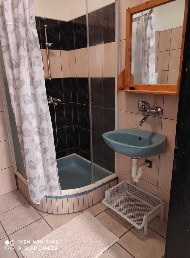Sandra Vir Exteriör bild