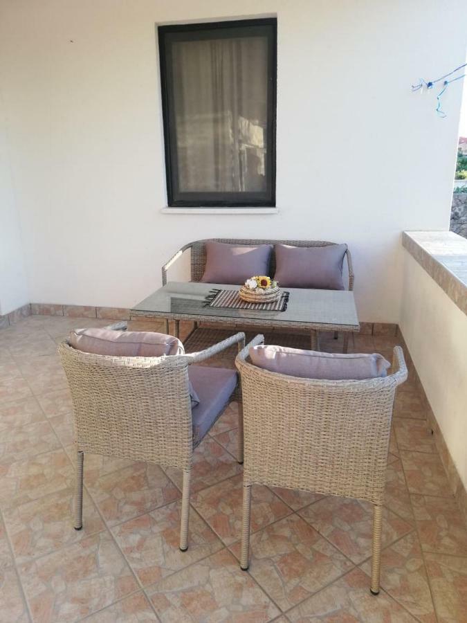 Sandra Vir Exteriör bild