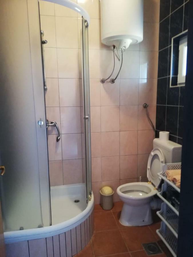 Sandra Vir Exteriör bild